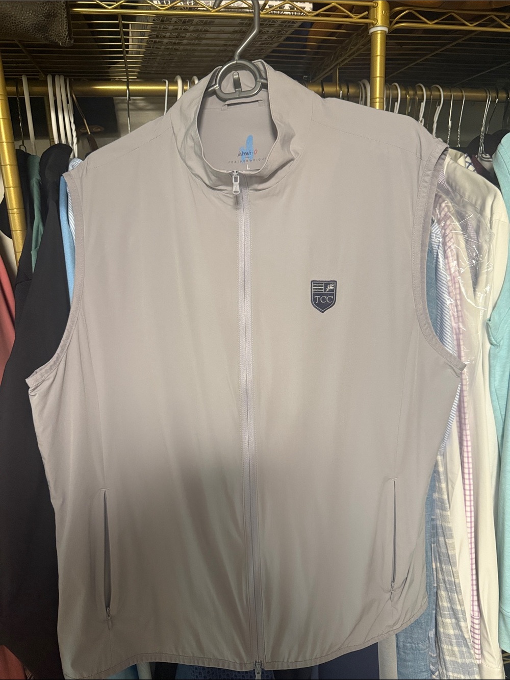 johnnie-O Light Gray Full-Zip Lightweight Jacket with golf club crest